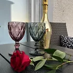 Romantic For Two Persons Pensión 3*