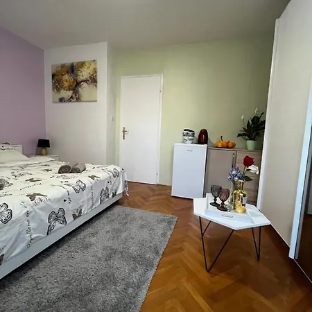 Gasthuis Romantic For Two Persons 3*